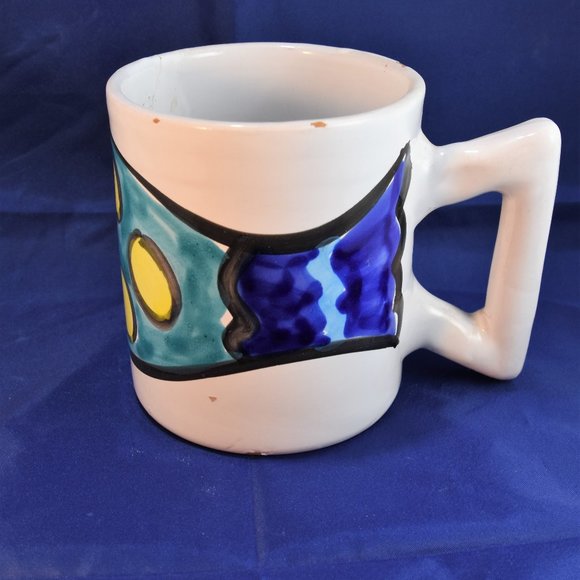 Vintage handmade, hand-painted Majolica large coffee mug - Italy -needs TLC - Picture 3 of 6